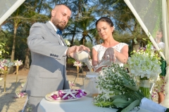 Phuket-Beach-Wedding-Package-Elodie-Jean-Charles-06