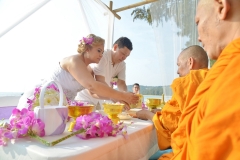 1_Phuket-Beach-Renew-Buddhist-Wedding-Package-Marta-Raul-06