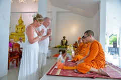 Phuket_temple_blessing_02_resize